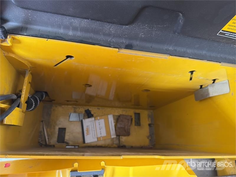 Yale MC10 2200 lb Apilador Electrico / Electric Stacker Empilhadeiras autopropelidas