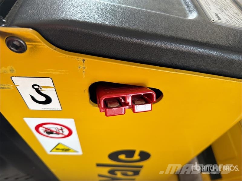 Yale MC10 2200 lb Apilador Electrico / Electric Stacker Самоходные электроштабелёры