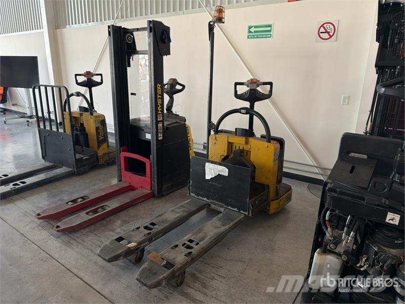 Yale MPE060LF 6000 lb Montacargas de Patin / Pallet Jac Handhubwagen