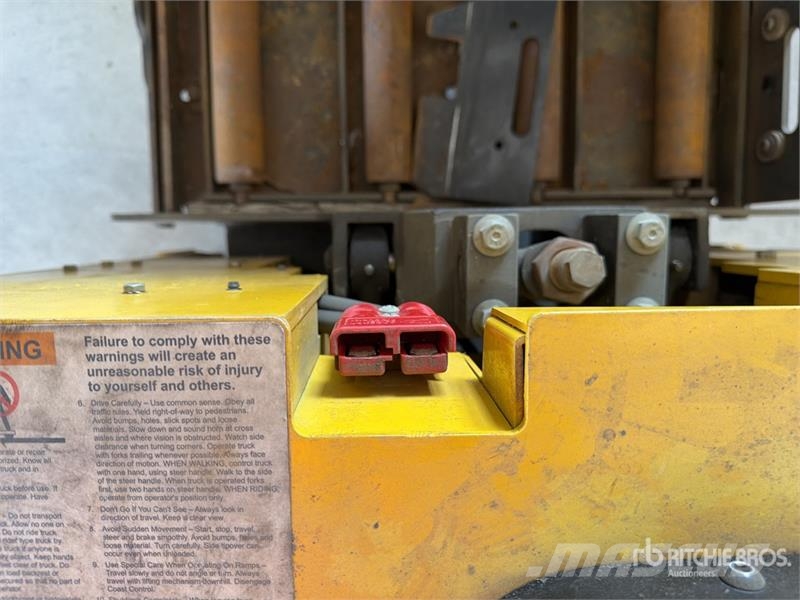Yale MPE060LF 6000 lb Montacargas / Pallet Jack Handhubwagen