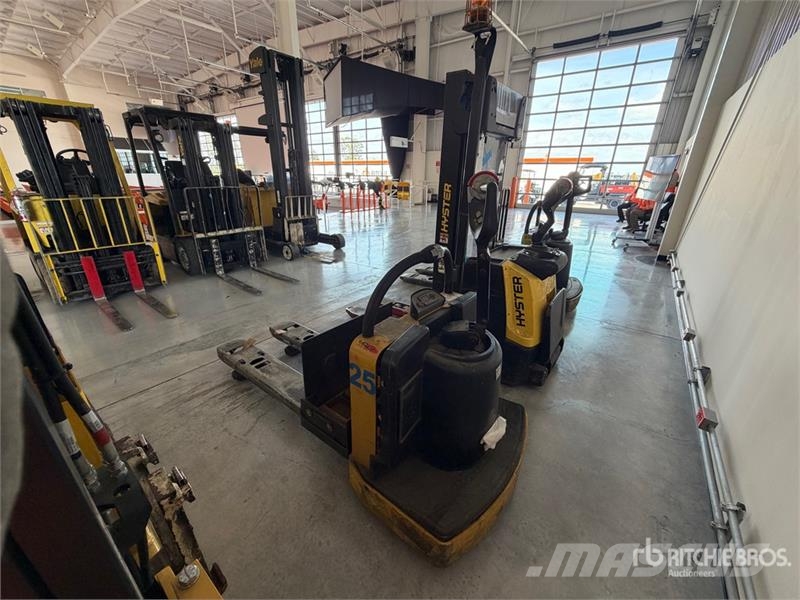 Yale MPE060LF 6000 lb Montacargas de Patin / Pallet Jac Handhubwagen
