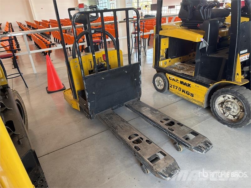 Yale MPE060LF 6000 lb Montacargas / Pallet Jack Handhubwagen