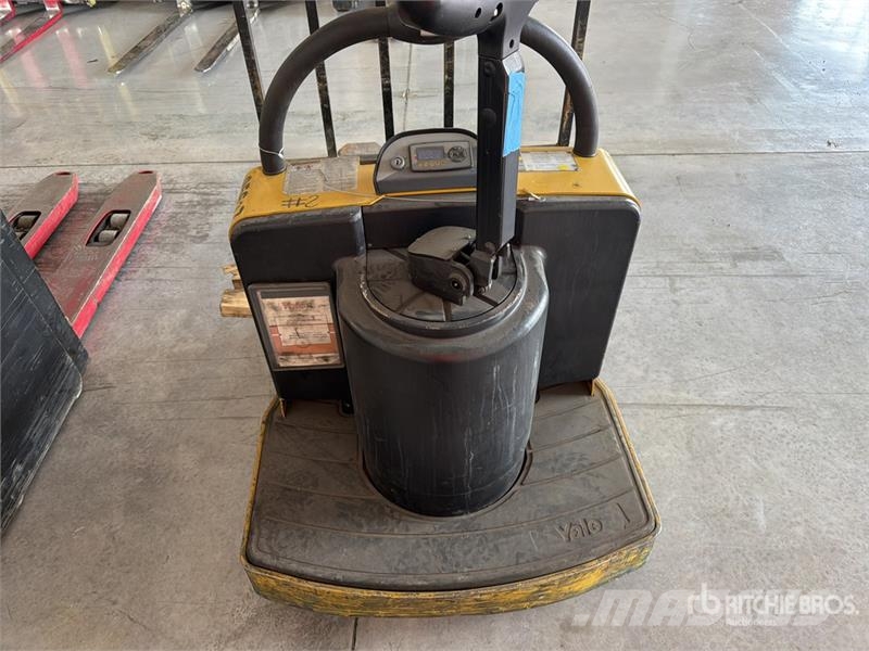 Yale MPE060LVGN24T2748 Handhubwagen