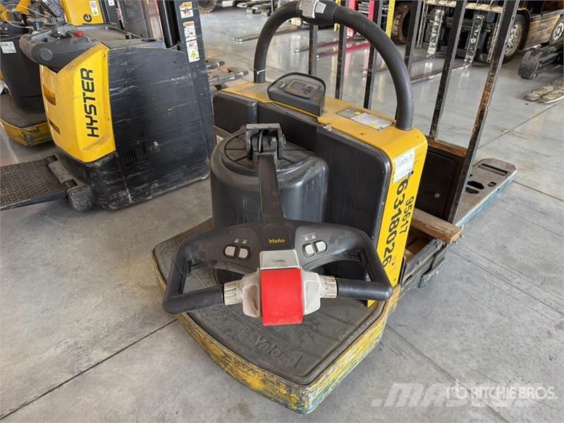 Yale MPE060LVGN24T2748 Handhubwagen