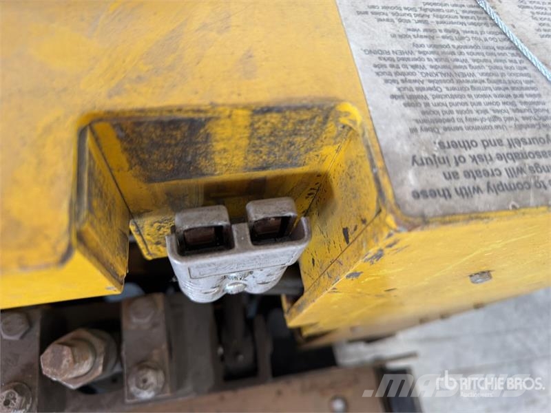 Yale MPE060LVGN24T2748 Handhubwagen