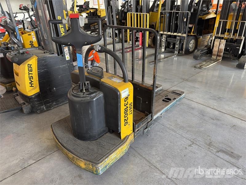 Yale MPE060LVGN24T2748 Handhubwagen