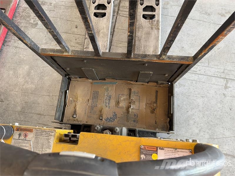Yale MPE060LVGN24T2748 Handhubwagen
