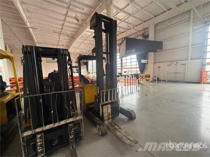 Yale MR16 3500 lb Montacargas Electrico / Reach Truck Viljuškari sa pomičnim stupom