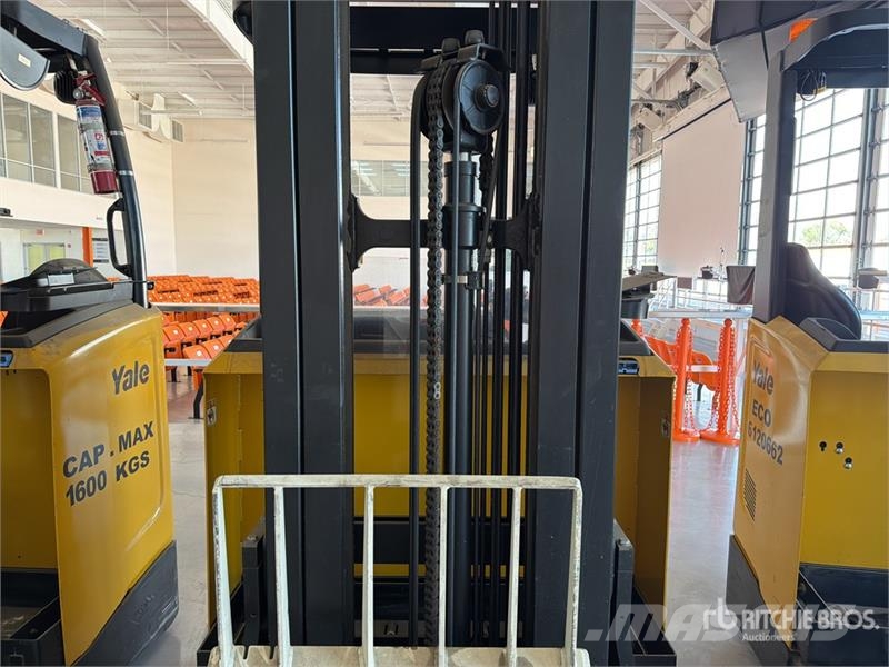 Yale MR16 3500 lb Montacargas Electrico / Reach Truck شاحنة مناولة