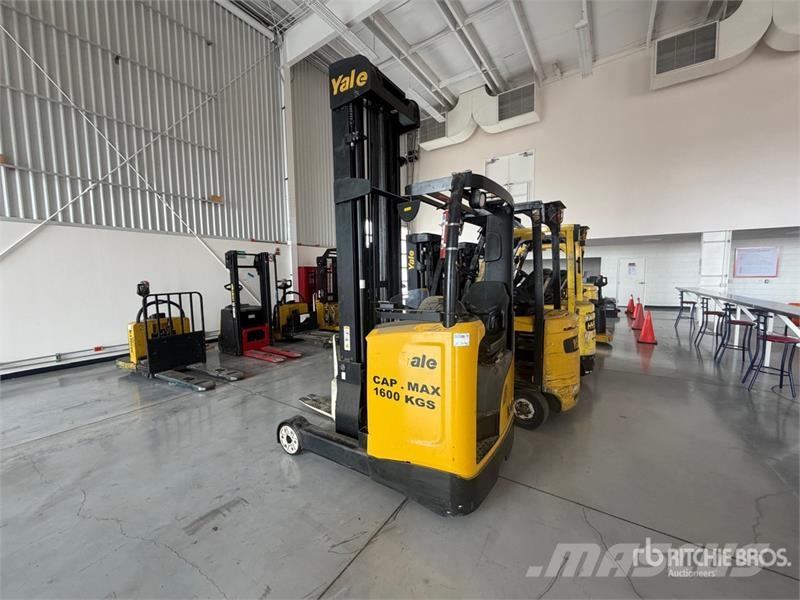 Yale MR16 3500 lb Montacargas Electrico / Reach Truck Viljuškari sa pomičnim stupom