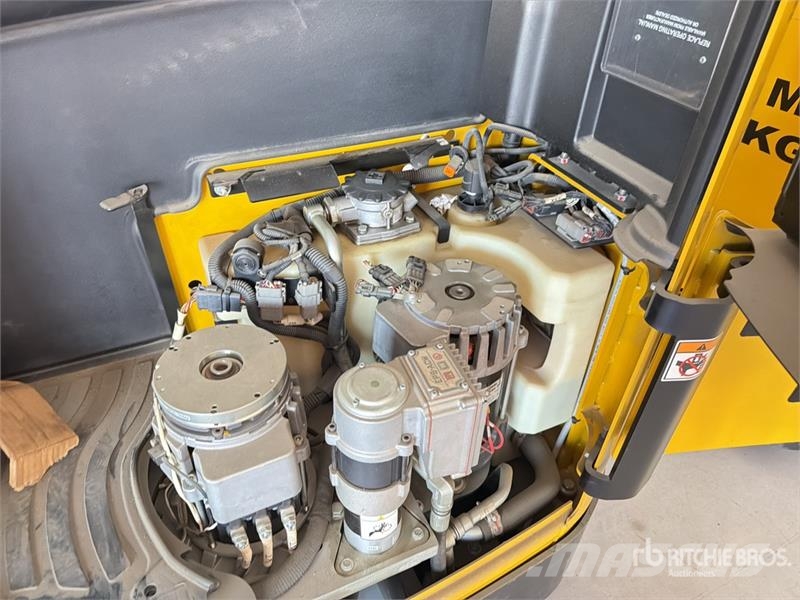 Yale MR16 3500 lb Montacargas Electrico / Reach Truck Tolóoszlopos targonca