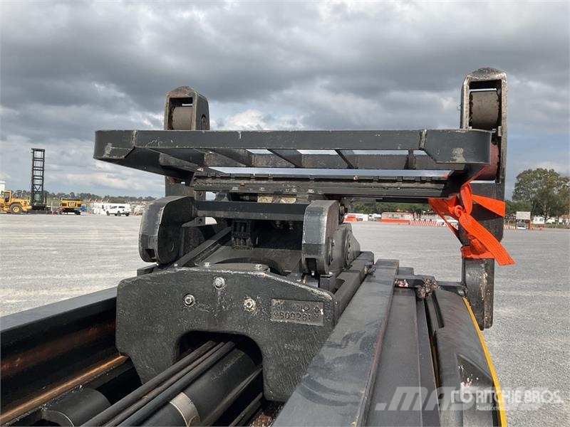 Yale NDR035EBNM36TE157 3000 lb Montacragas Electrico / 리치 트럭
