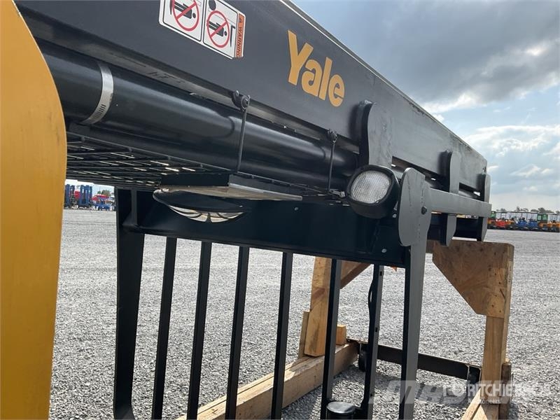 Yale NDR035EBNM36TE157 3000 lb Montacragas Electrico / 리치 트럭