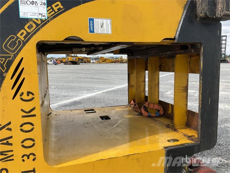 Yale NDR035EBNM36TE157 3000 lb Montacragas Electrico / 리치 트럭