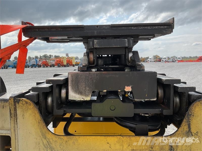 Yale NDR035EBNM36TE157 3000 lb Montacragas Electrico / 리치 트럭