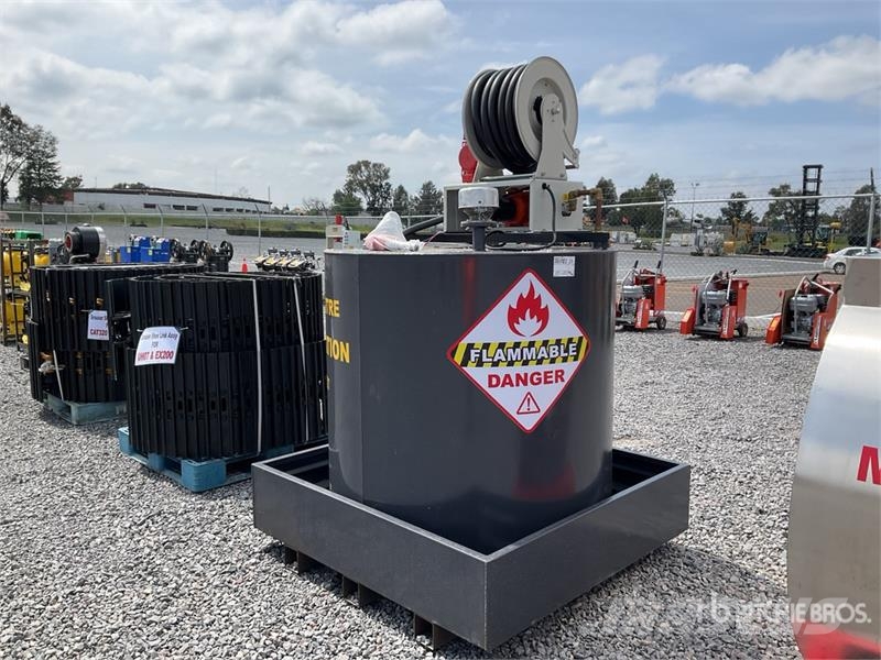 Yuni D1500DC 1500 L Skid Mounted Steel Diesel Tanque pa Fuel and additive tanks