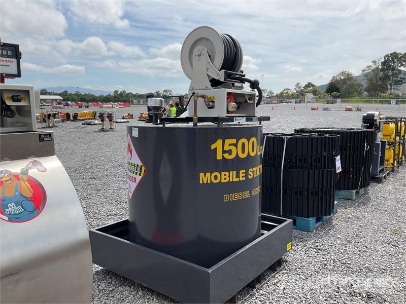 Yuni D1500DC 1500 L Skid Mounted Steel Diesel Tanque pa Fuel and additive tanks