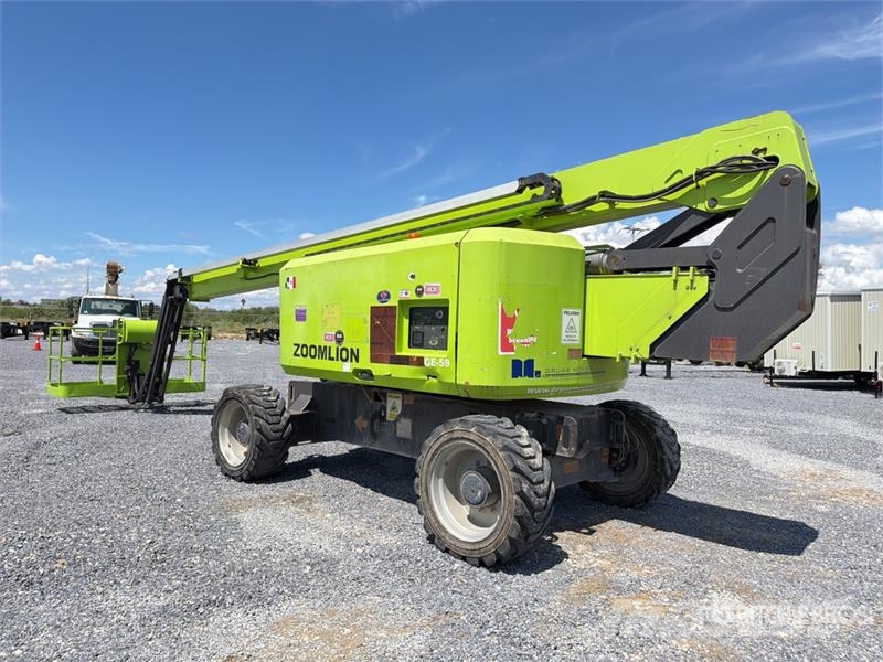 Zoomlion ZA24J 4WD Diesel Elevador Articulado / Articulatin Articulated boom lifts