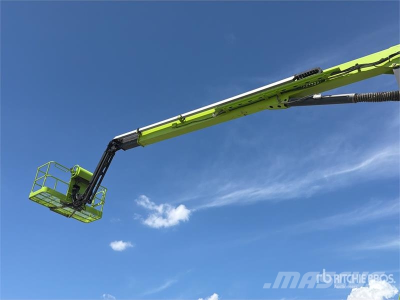 Zoomlion ZA24J 4WD Diesel Elevador Articulado / Articulatin Articulated boom lifts