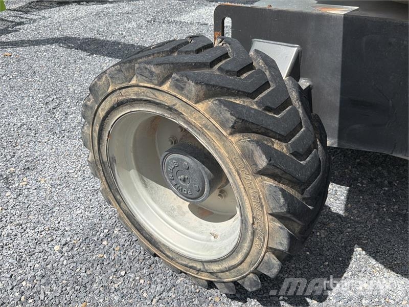 Zoomlion ZA24J 4WD Diesel Elevador Articulado / Articulatin Articulated boom lifts