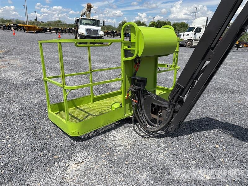 Zoomlion ZA24J 4WD Diesel Elevador Articulado / Articulatin Articulated boom lifts