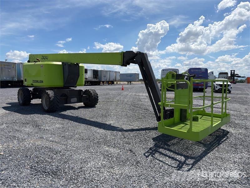 Zoomlion ZA24J 4WD Diesel Elevador Articulado / Articulatin Articulated boom lifts