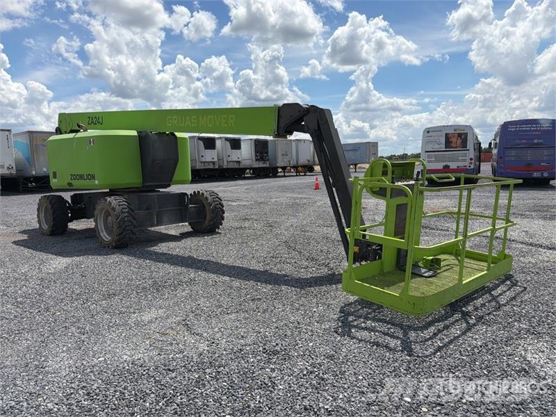 Zoomlion ZA24J 4WD Diesel Elevador Articulado / Articulatin Articulated boom lifts