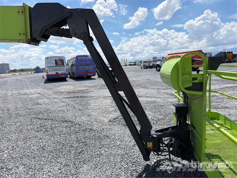 Zoomlion ZA24J 4WD Diesel Elevador Articulado / Articulatin Articulated boom lifts