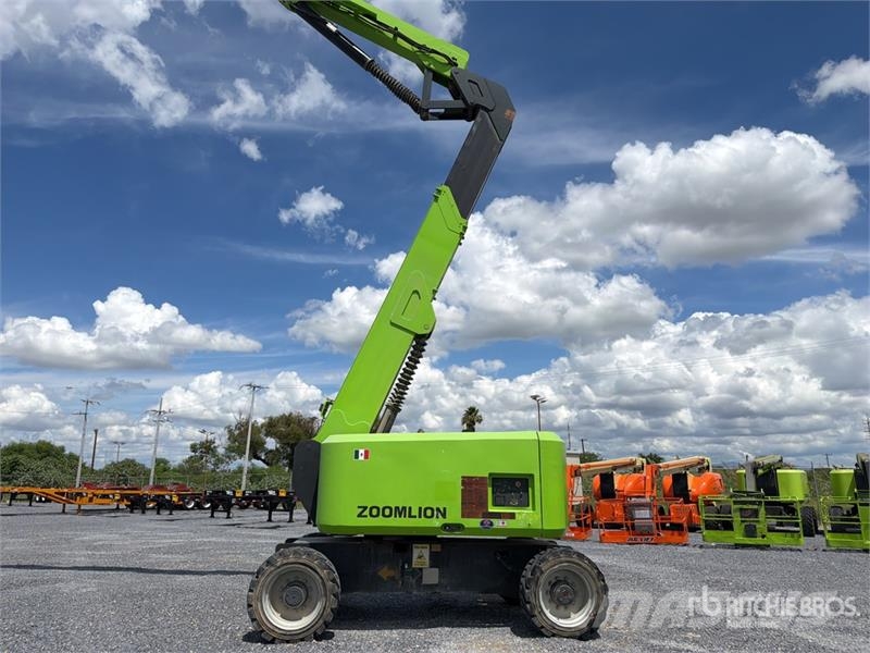 Zoomlion ZA24J 4WD Diesel Elevador Articulado / Articulatin Articulated boom lifts