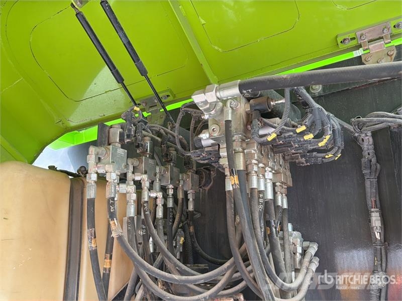 Zoomlion ZA24J 4WD Diesel Elevador Articulado / Articulatin Articulated boom lifts