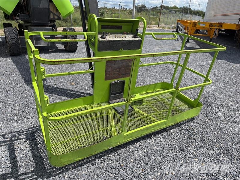 Zoomlion ZA24J 4WD Diesel Elevador Articulado / Articulatin Articulated boom lifts