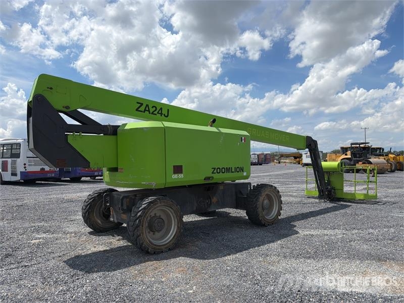 Zoomlion ZA24J 4WD Diesel Elevador Articulado / Articulatin Articulated boom lifts