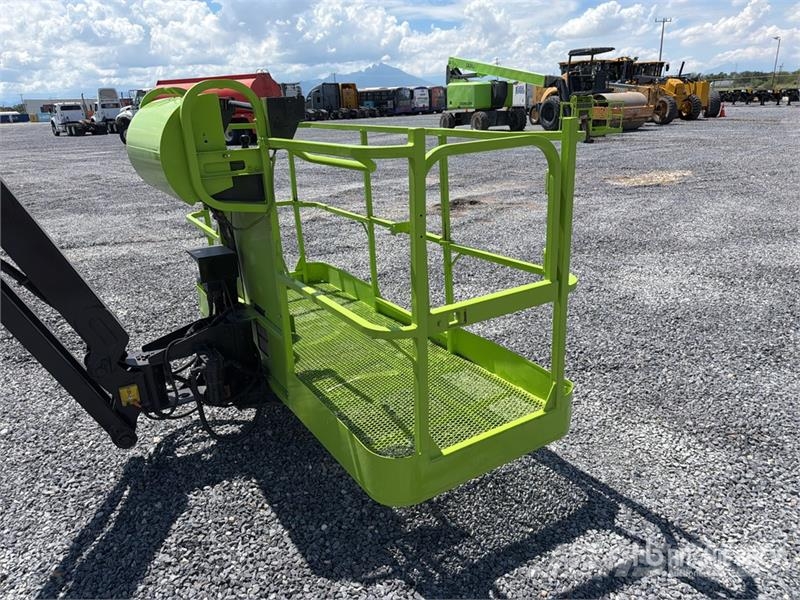Zoomlion ZA24J 4WD Diesel Elevador Articulado / Articulatin Articulated boom lifts