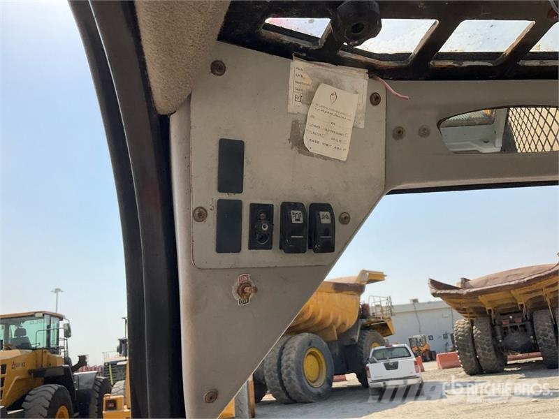 135HD Skid Steer Loader Kompaktlaadurid