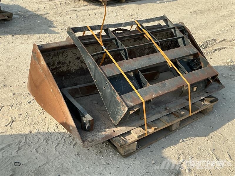 1800 mm Skid Steer Forks w/ Skid Steer Bucket Kašike / Korpe