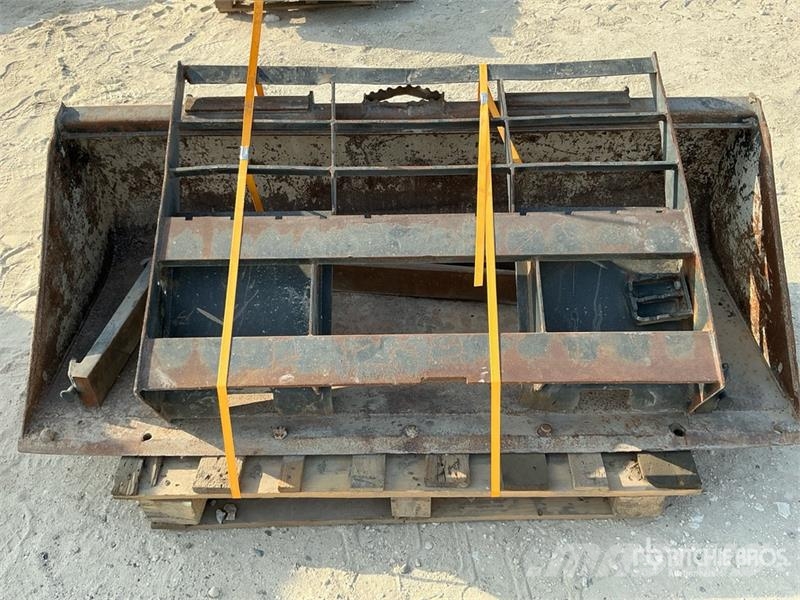 1800 mm Skid Steer Forks w/ Skid Steer Bucket Kašike / Korpe