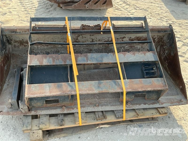 1800 mm Skid Steer Forks w/ Skid Steer Bucket Kašike / Korpe