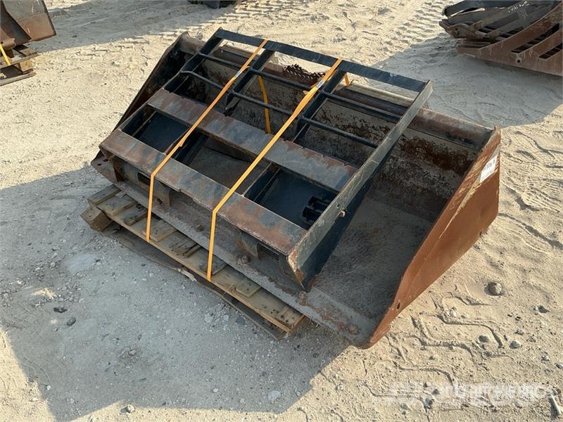 1800 mm Skid Steer Forks w/ Skid Steer Bucket Kašike / Korpe