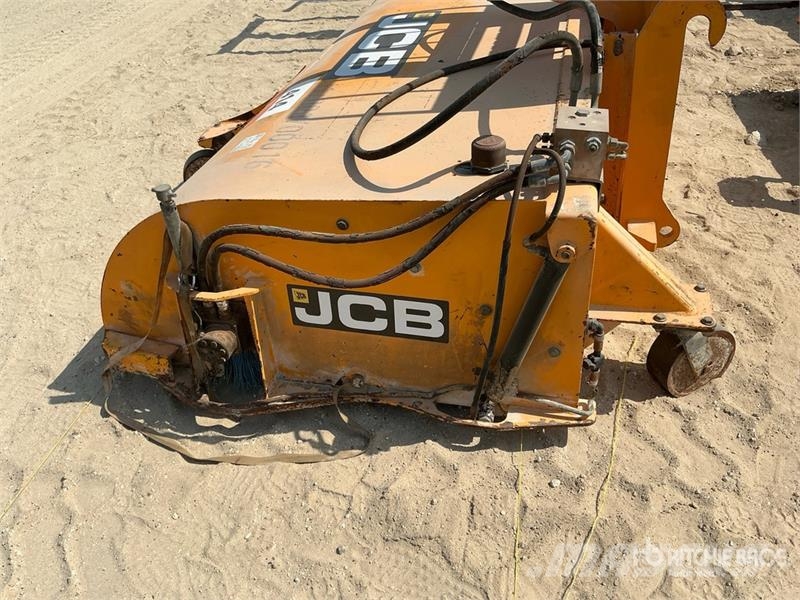 2500 mm Hydraulic Sweeper w/ Forks - Fits Forklift Друг прикачен инвентар и компоненти