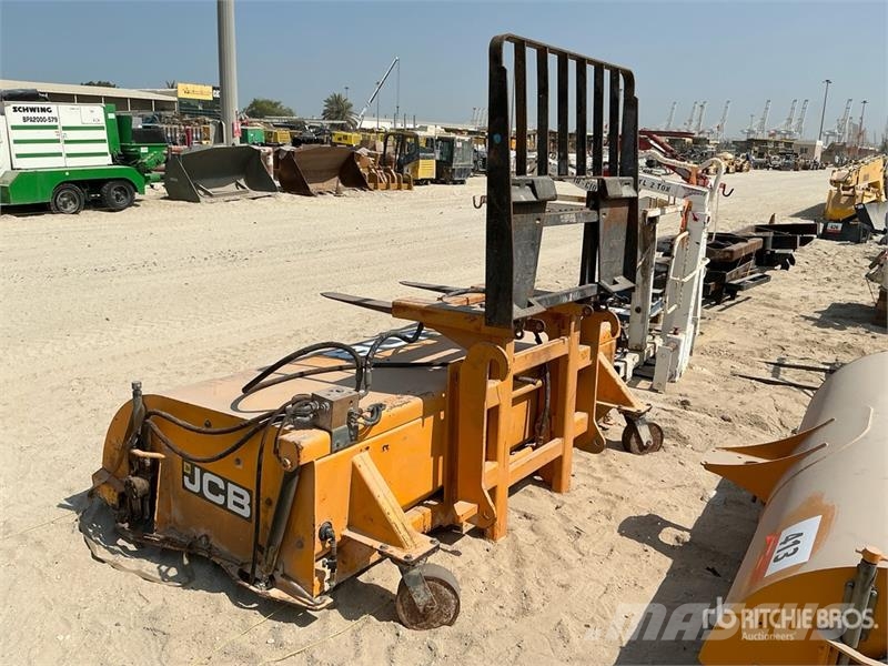 2500 mm Hydraulic Sweeper w/ Forks - Fits Forklift Друг прикачен инвентар и компоненти
