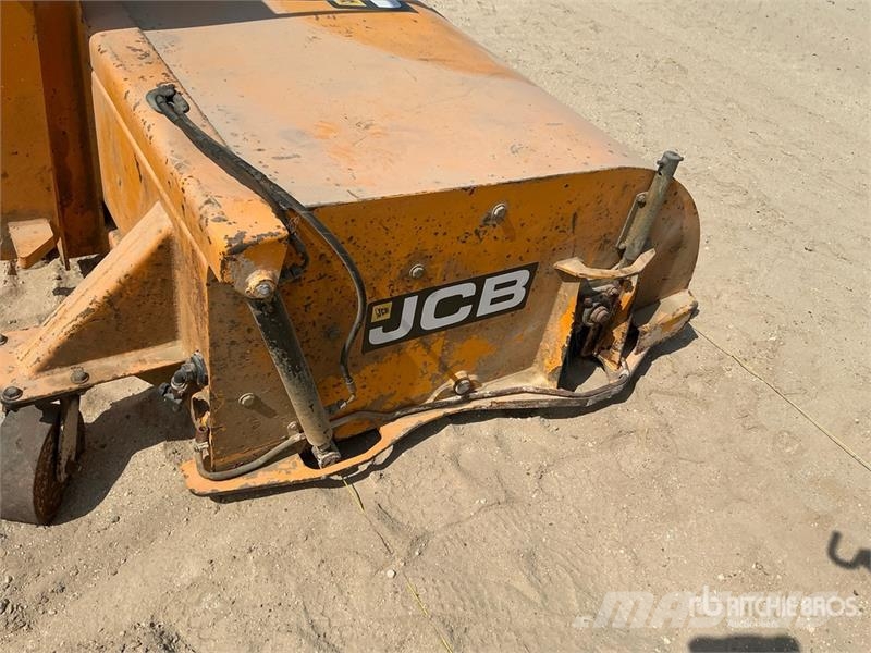 2500 mm Hydraulic Sweeper w/ Forks - Fits Forklift Друг прикачен инвентар и компоненти