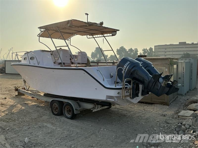  9 m Jet Boat w/ T/A Trailer زوارق العمل / مراكب شحن