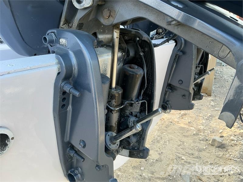  9 m Jet Boat w/ T/A Trailer زوارق العمل / مراكب شحن
