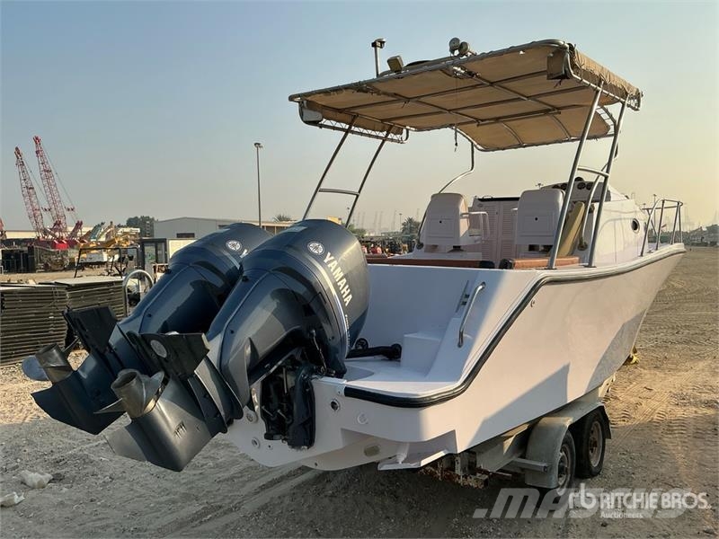  9 m Jet Boat w/ T/A Trailer زوارق العمل / مراكب شحن