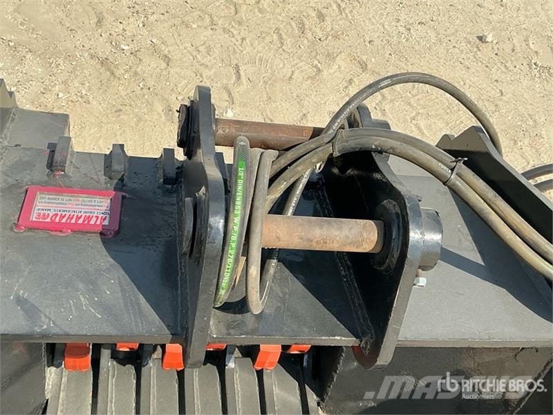 AME Excavator Crusher Bucket - Fits 5 - 9 ton excavato معدات البناء - غير ذلك