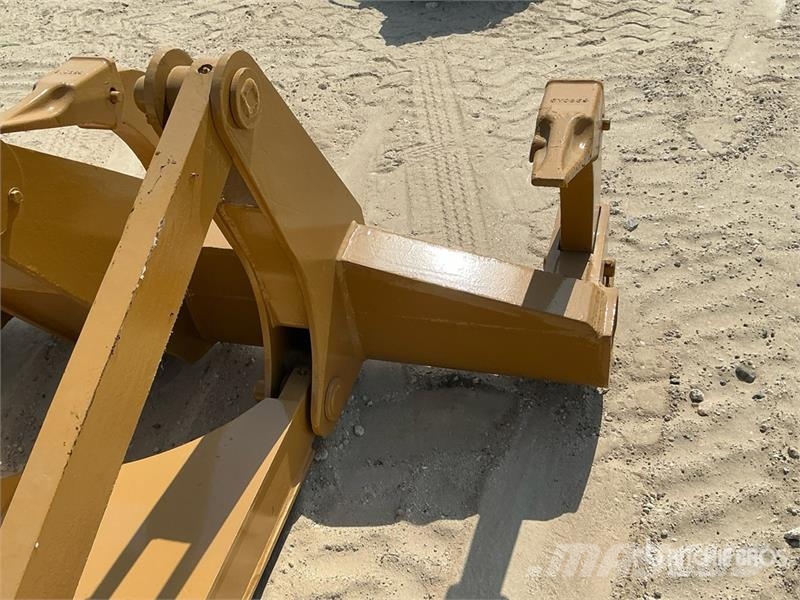 AME Ripper Shank - Fits Cat D6 (Unused) Cits traktoru papildaprīkojums