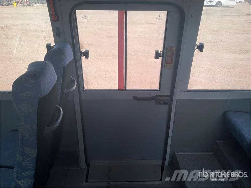 Ashok Leyland Falcon 4x2 51-Seat Transit Bus Minibussen
