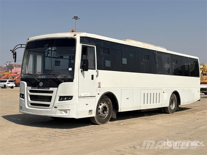 Ashok Leyland Falcon 4x2 64-Seat Transit Bus Minibussen