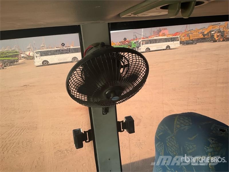 Ashok Leyland Falcon 4x2 51-Seat Transit Bus Minibussen