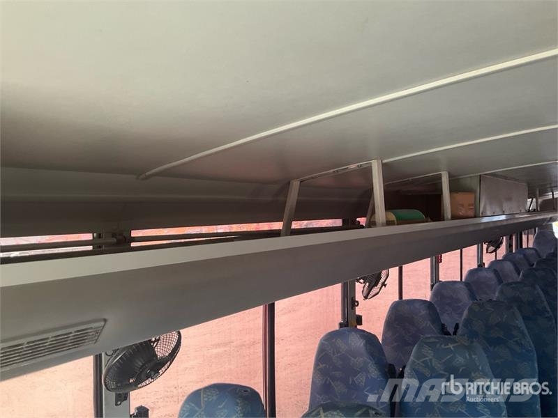 Ashok Leyland Falcon 4x2 51-Seat Transit Bus Minibussen